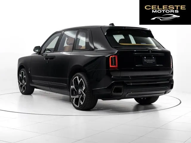 ROLLS-ROYCE Black Badge Cullinan 2025 — photo 2 sur 8