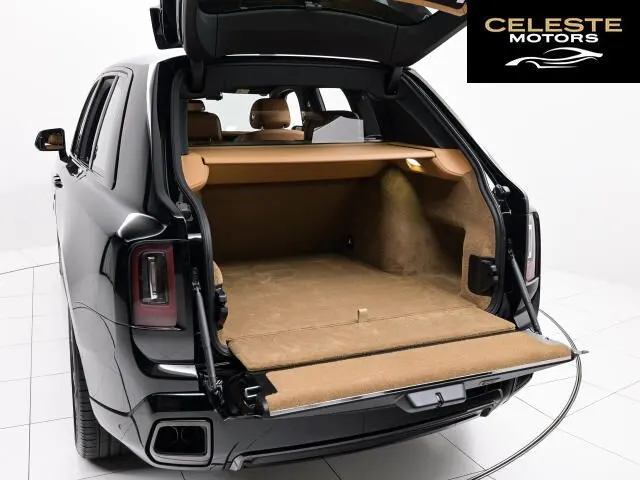 ROLLS-ROYCE Black Badge Cullinan 2025 — photo 7 sur 8