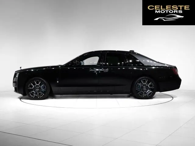 ROLLS-ROYCE Black Badge Ghost 2022 — photo 2 sur 8