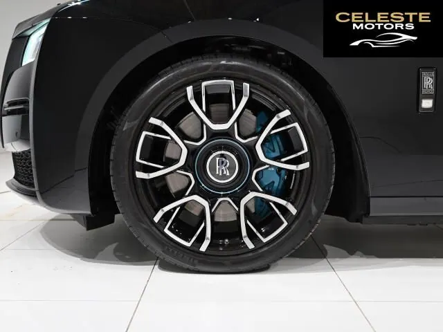 ROLLS-ROYCE Black Badge Ghost 2022 — photo 3 sur 8