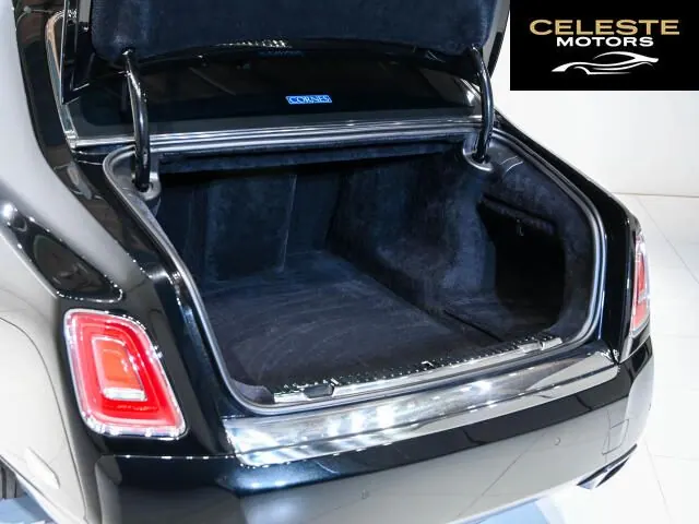 ROLLS-ROYCE Phantom 2020 — photo 4 sur 8