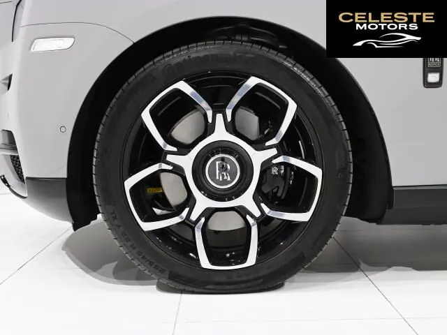 ROLLS-ROYCE Black Badge Cullinan 2021 — photo 3 sur 8