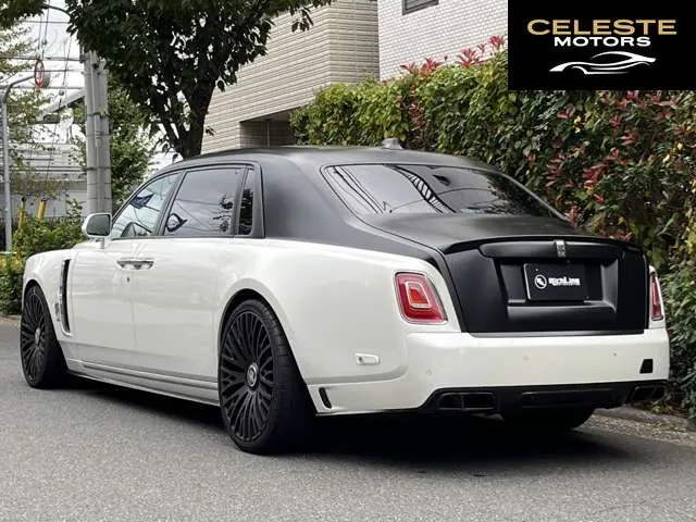 ROLLS-ROYCE Phantom 2018 — photo 3 sur 8