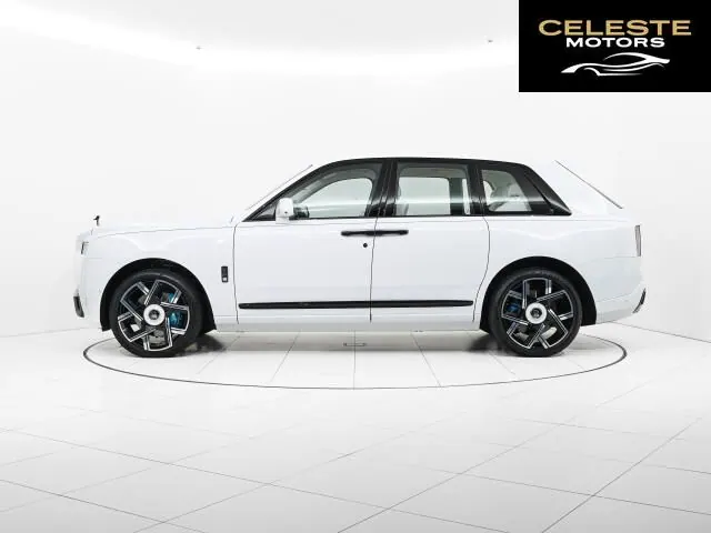 ROLLS-ROYCE Black Badge Cullinan 2025 — photo 2 sur 8