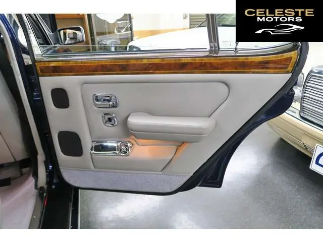 ROLLS-ROYCE Silver Spirit 1996 — photo 5 sur 8
