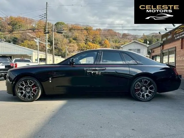 ROLLS-ROYCE Black Badge Ghost 2024 — photo 5 sur 8