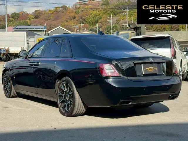 ROLLS-ROYCE Black Badge Ghost 2024 — photo 6 sur 8