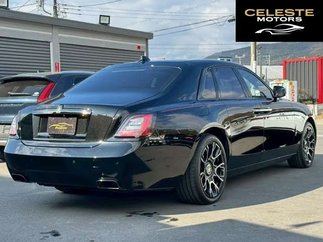ROLLS-ROYCE Black Badge Ghost 2024 — photo 8 sur 8