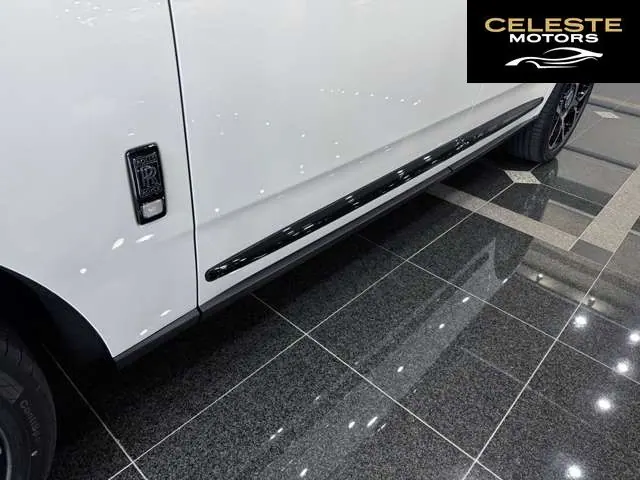 ROLLS-ROYCE Black Badge Cullinan 2024 — photo 2 sur 8