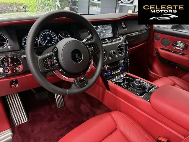 ROLLS-ROYCE Black Badge Cullinan 2024 — photo 5 sur 8