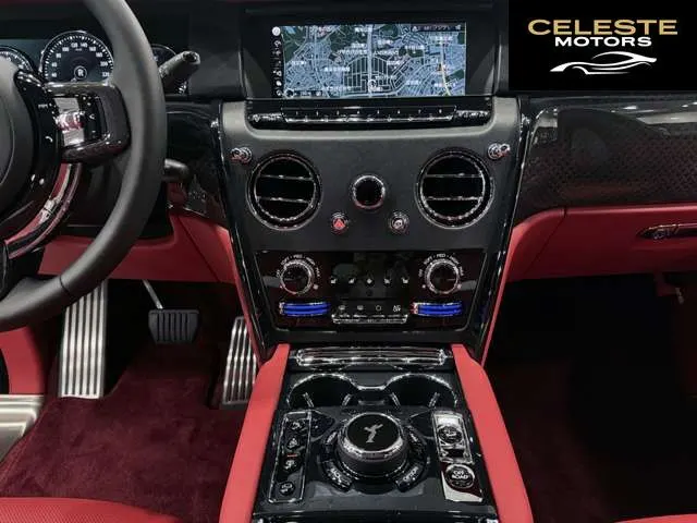 ROLLS-ROYCE Black Badge Cullinan 2024 — photo 8 sur 8