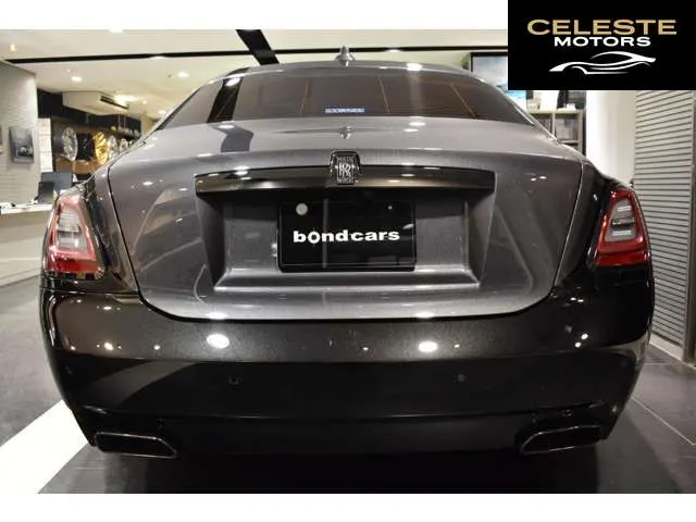 ROLLS-ROYCE Black Badge Ghost 2022 — photo 6 sur 8