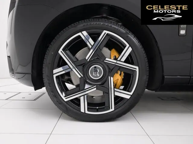 ROLLS-ROYCE Black Badge Cullinan 2025 — photo 3 sur 8