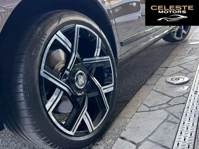 ROLLS-ROYCE Black Badge Cullinan 2024 — photo 8 sur 8