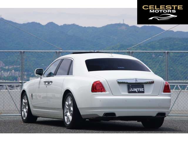 ROLLS-ROYCE Ghost 2011 — photo 4 sur 8