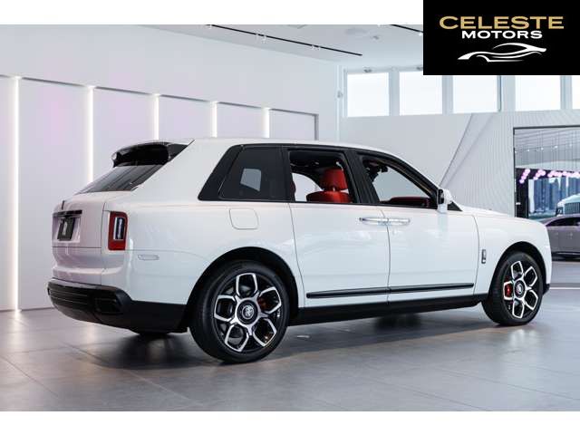 ROLLS-ROYCE Black Badge Cullinan 2023 — photo 3 sur 8