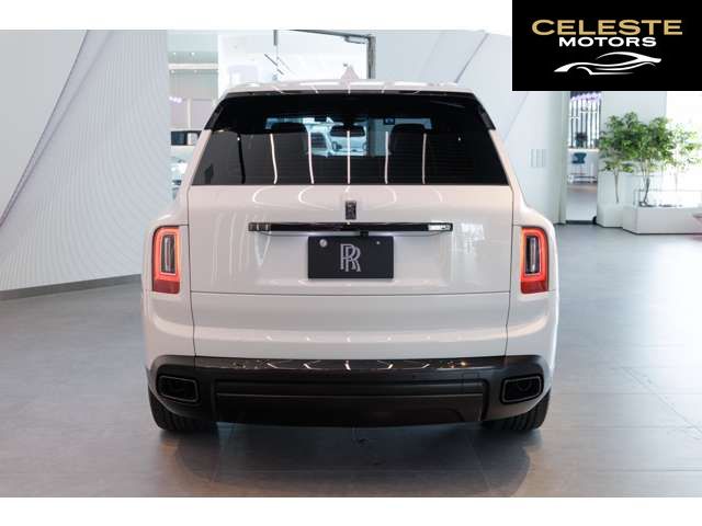 ROLLS-ROYCE Black Badge Cullinan 2023 — photo 4 sur 8