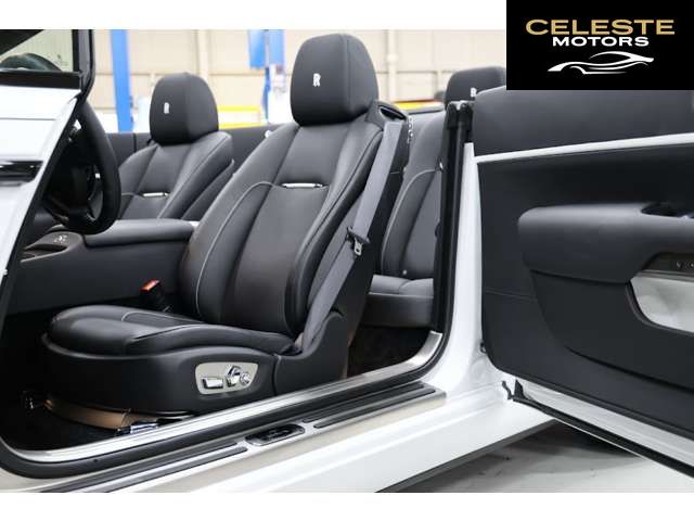 ROLLS-ROYCE Black Badge Dawn 2018 — photo 3 sur 8