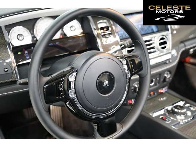 ROLLS-ROYCE Black Badge Dawn 2018 — photo 4 sur 8