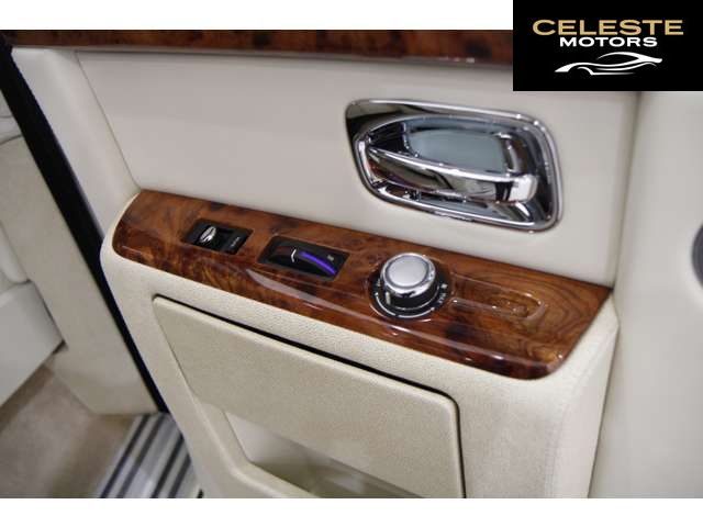ROLLS-ROYCE Phantom 2014 — photo 4 sur 8