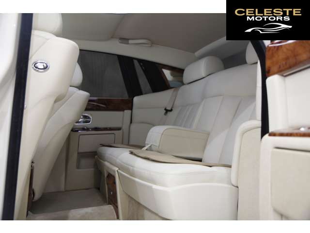 ROLLS-ROYCE Phantom 2014 — photo 8 sur 8