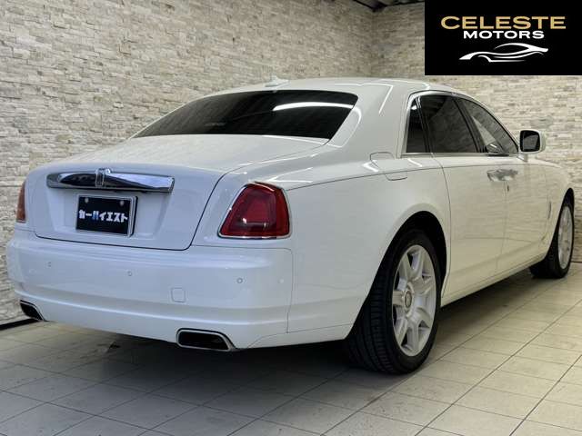 ROLLS-ROYCE Ghost 2011 — photo 2 sur 8
