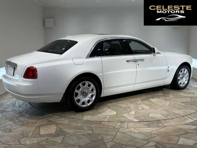 ROLLS-ROYCE Ghost 2012 — photo 3 sur 8