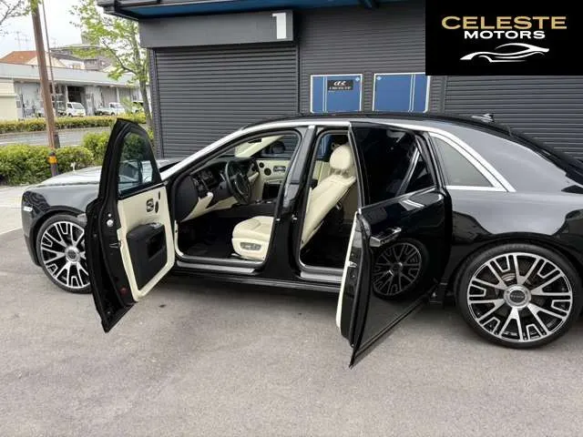 ROLLS-ROYCE Ghost 2016 — photo 5 sur 8