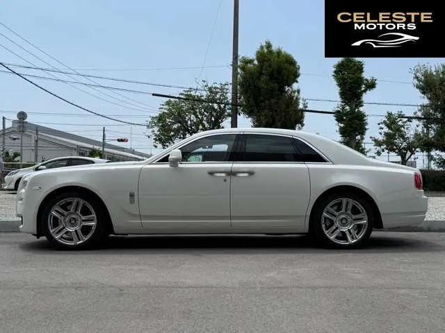 ROLLS-ROYCE Ghost 2015 — photo 2 sur 8