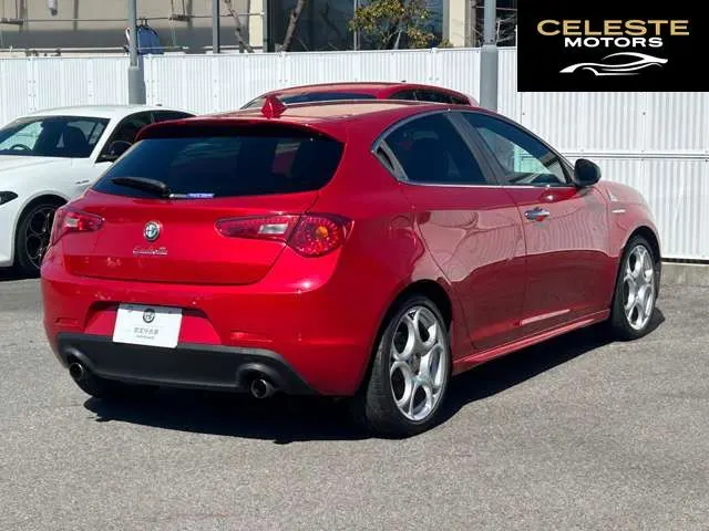 ALFA ROMEO Romeo 2012 — photo 7 sur 8