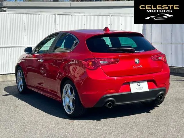 ALFA ROMEO Romeo 2012 — photo 8 sur 8
