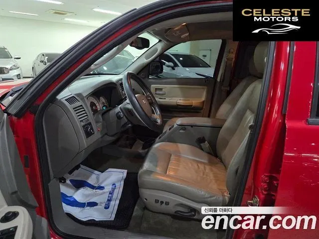 DODGE QUAD CAB 4X4 2005 — photo 6 sur 26