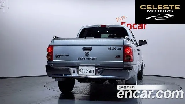 DODGE QUAD CAB 4X4 2005 — photo 4 sur 20