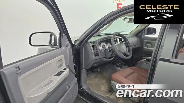 DODGE QUAD CAB 4X4 2007 — photo 10 sur 20