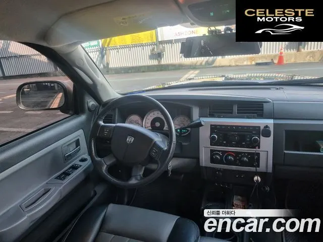 DODGE QUAD CAB 4X4 2010 — photo 7 sur 20