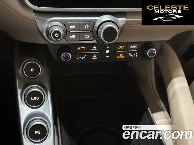FERRARI GTC4 6.3 V12 2018 — photo 17 sur 26