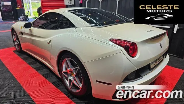 FERRARI 4.3 V8 2011 — photo 4 sur 26
