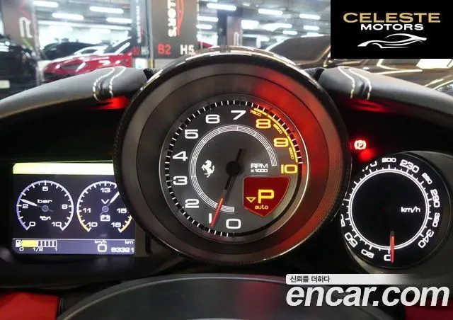 FERRARI T 3.9 V8 2015 — photo 8 sur 26