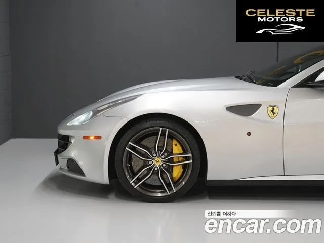 FERRARI FF 6.3 V12 2013 — photo 11 sur 26