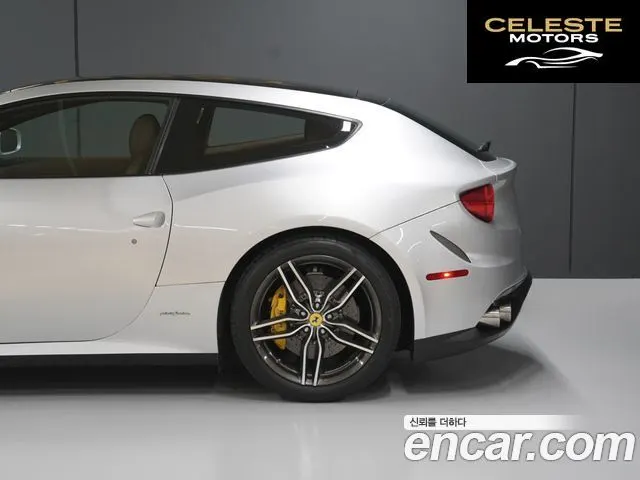 FERRARI FF 6.3 V12 2013 — photo 12 sur 26