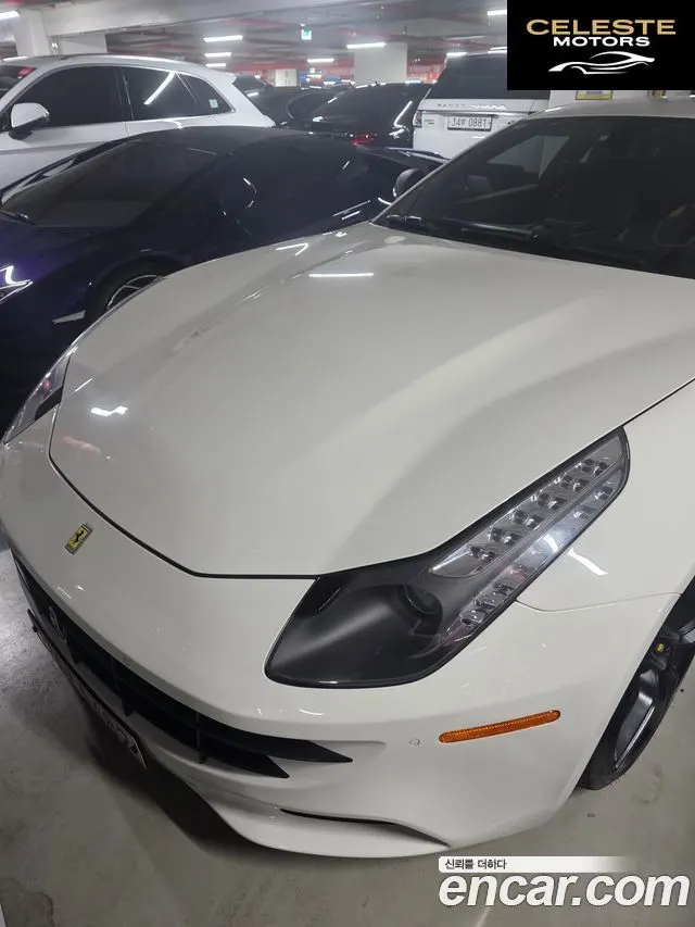 FERRARI FF 6.3 V12 2012 — photo 2 sur 10