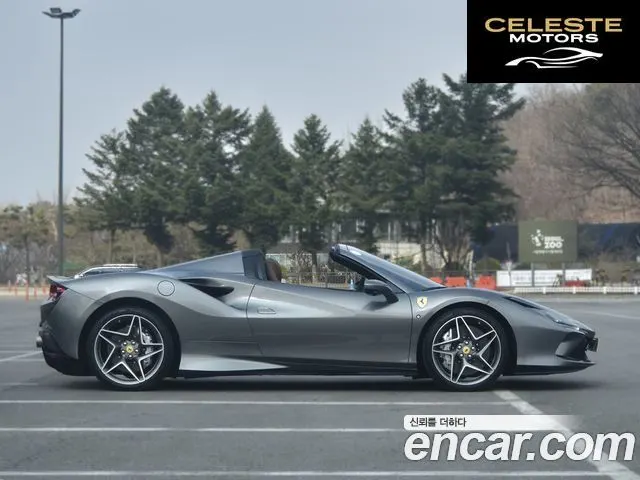 FERRARI F8 Spyder 3.9 V8 2021 — photo 19 sur 26