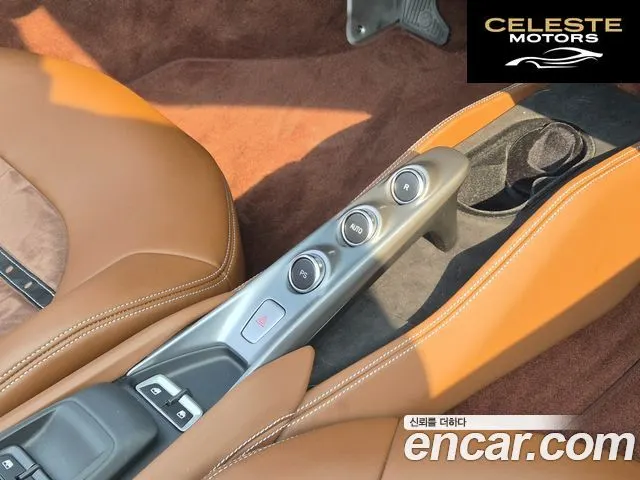 FERRARI F8 Spyder 3.9 V8 2021 — photo 9 sur 26