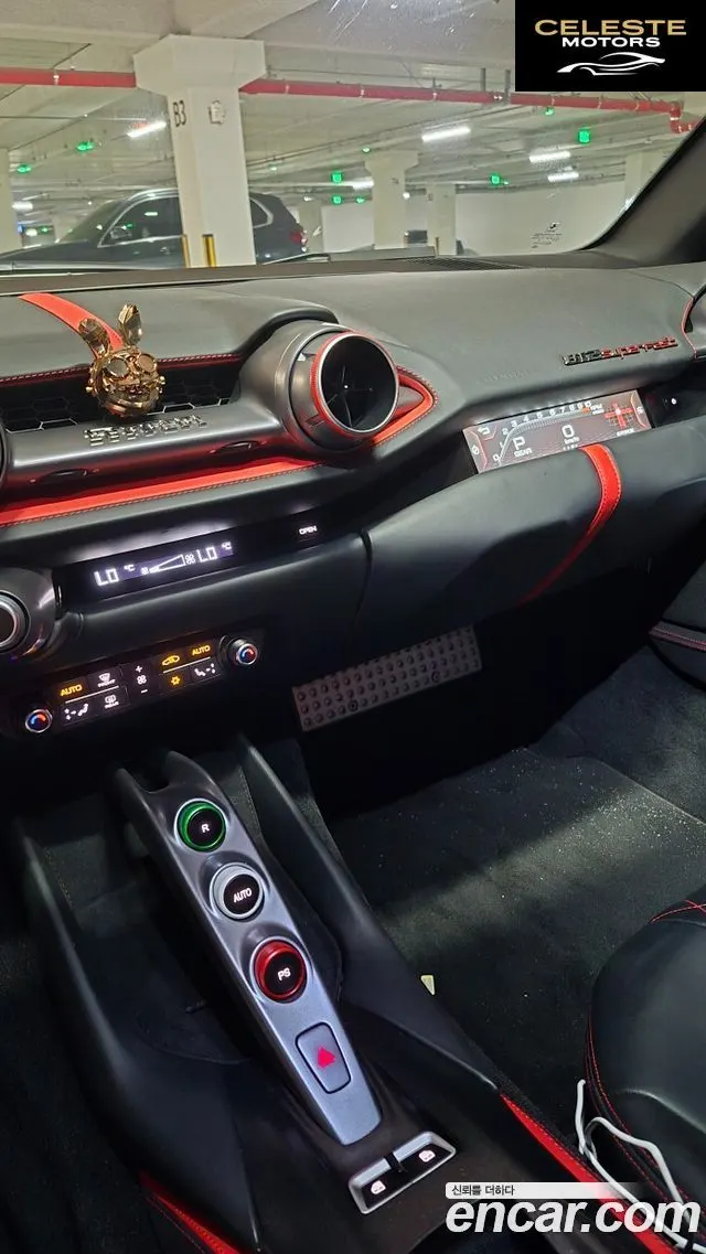 FERRARI 812 6.5 V12 2019 — photo 10 sur 24