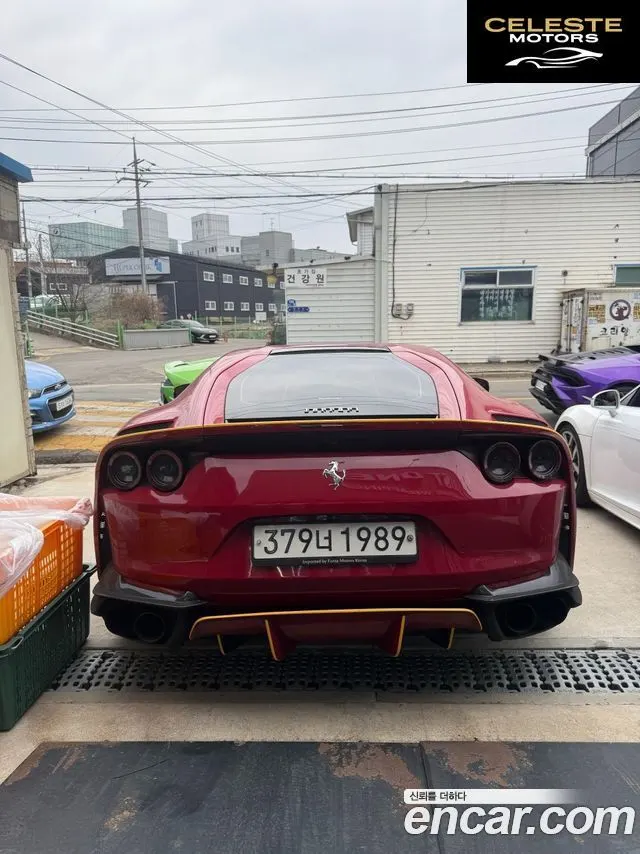 FERRARI 812 6.5 V12 2019 — photo 13 sur 24