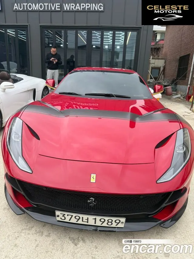 FERRARI 812 6.5 V12 2019 — photo 2 sur 24