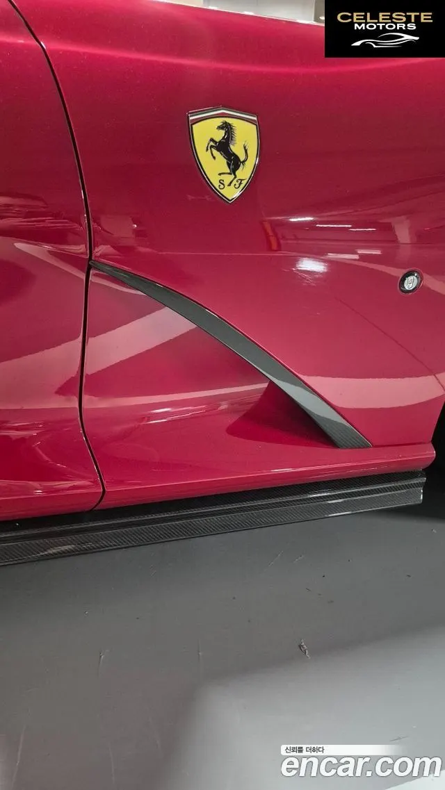 FERRARI 812 6.5 V12 2019 — photo 3 sur 24