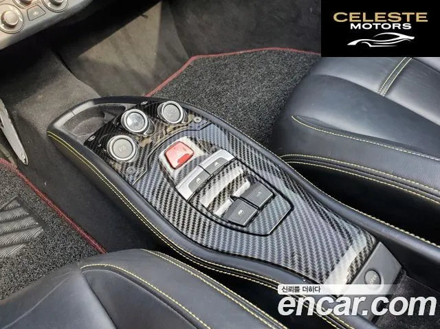 FERRARI 458 Spyder 2013 — photo 12 sur 26