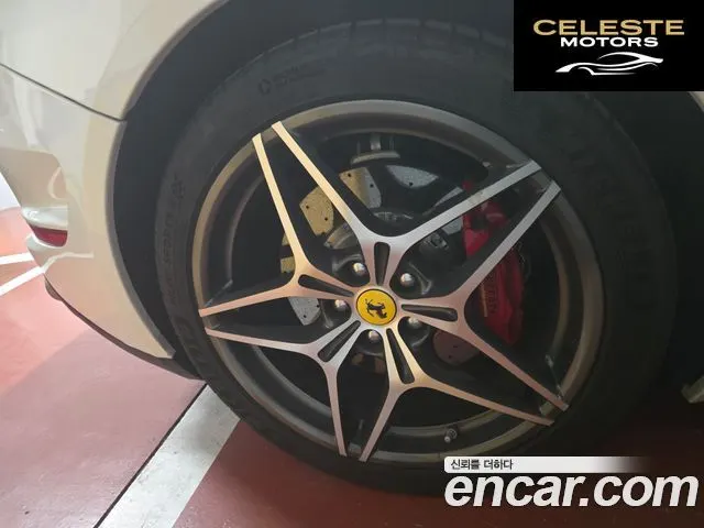 FERRARI 4.3 V8 2016 — photo 14 sur 20