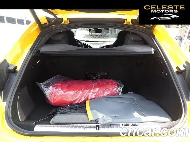 FERRARI Purosangue 6.5 V12 2025 — photo 5 sur 20
